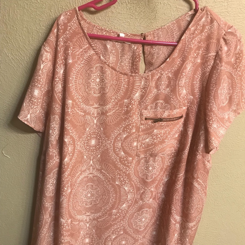 Maurice’s pink/blush color blouse